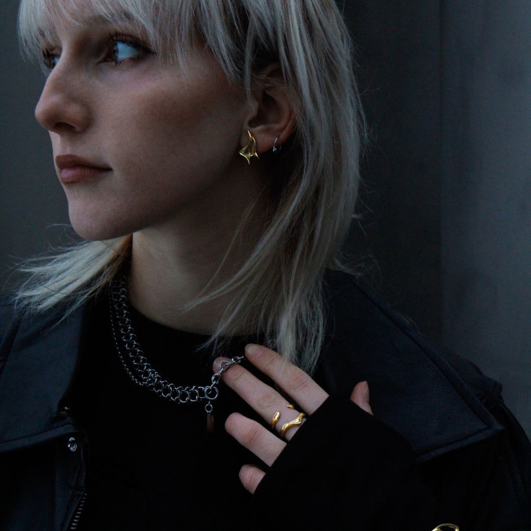 SHADOW CREST RING GOLD