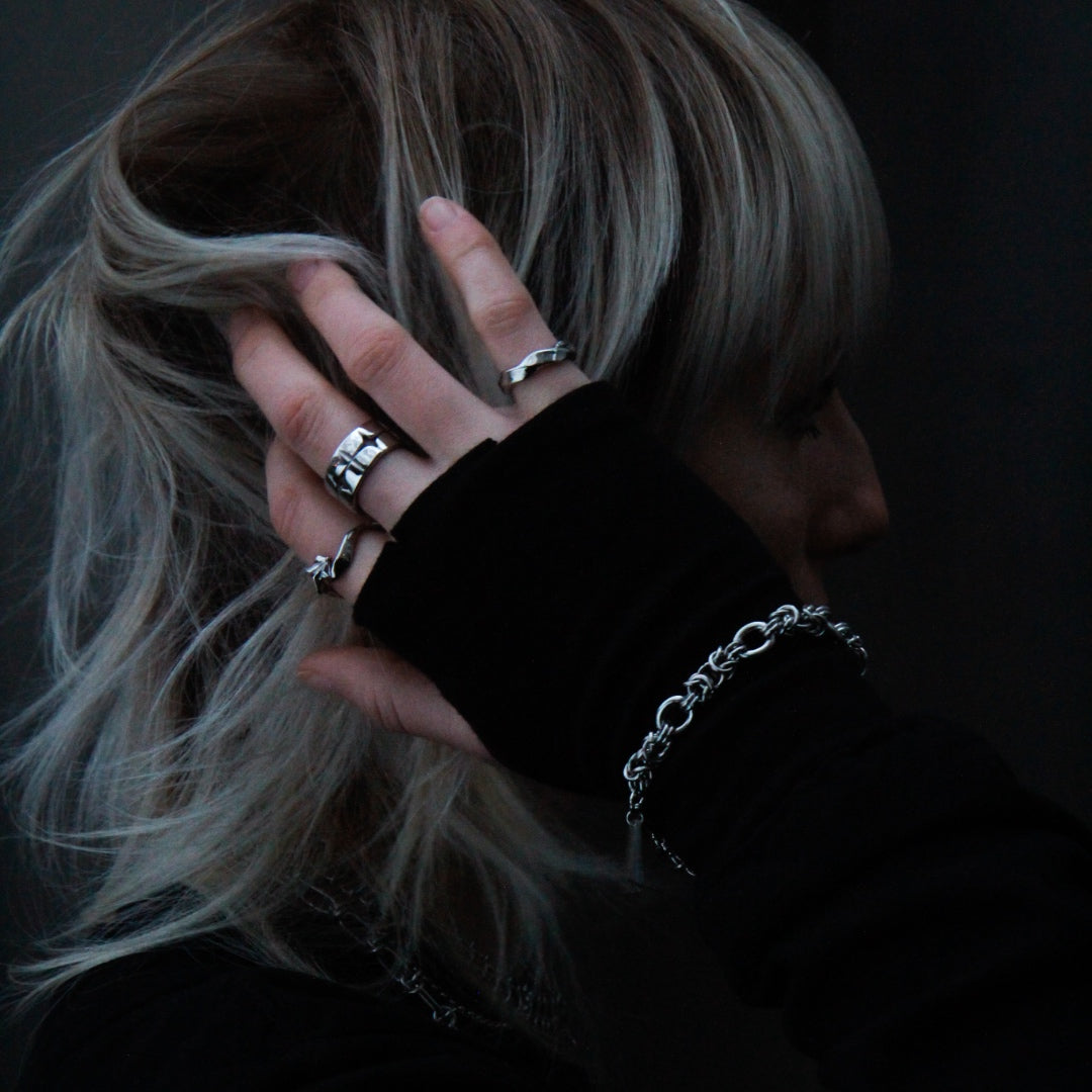GRAVITY BRACELET